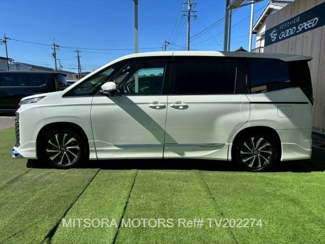 
								2022 TOYOTA VOXY S-Z | HYBRID full									