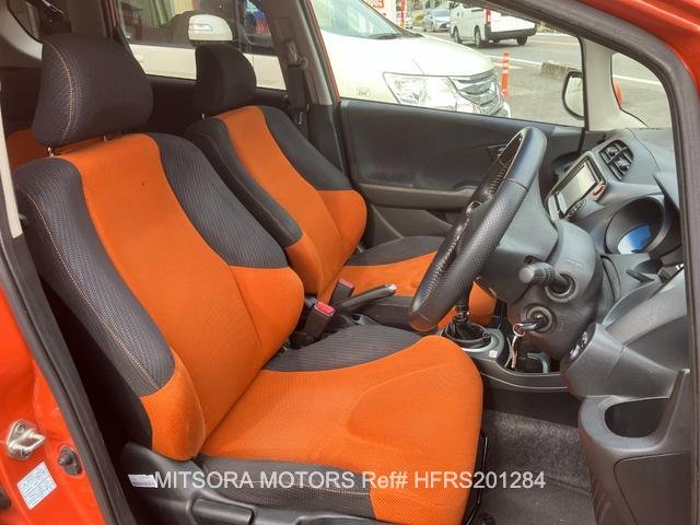 
								2013 HONDA FIT RS full									