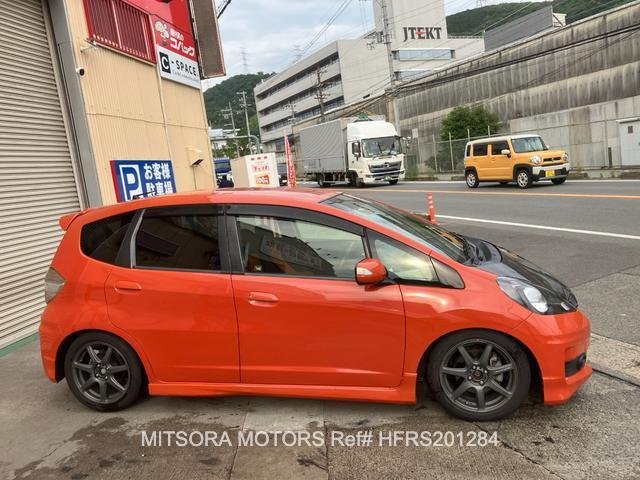 
								2013 HONDA FIT RS full									
