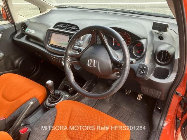 
								2013 HONDA FIT RS full									