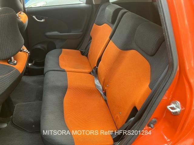 
								2013 HONDA FIT RS full									