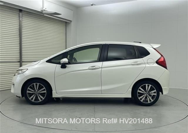 
								2013 HONDA FIT RS full									