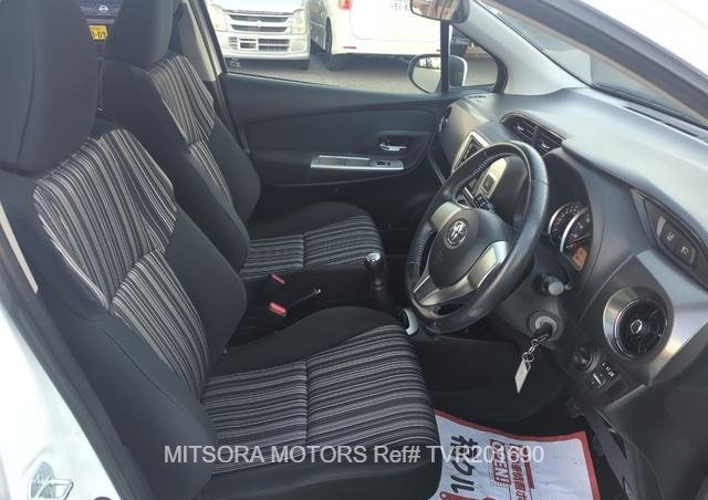 
								2016 TOYOTA VITZ RS full									