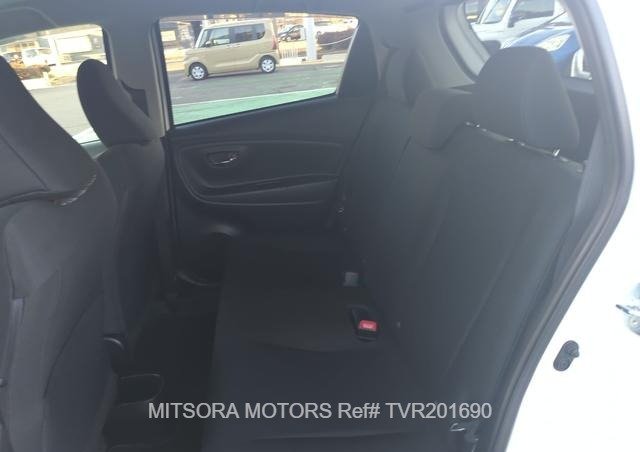 
								2016 TOYOTA VITZ RS full									
