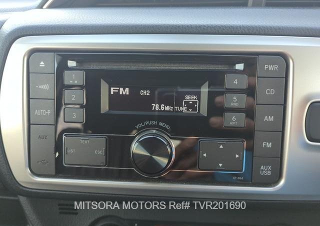 
								2016 TOYOTA VITZ RS full									