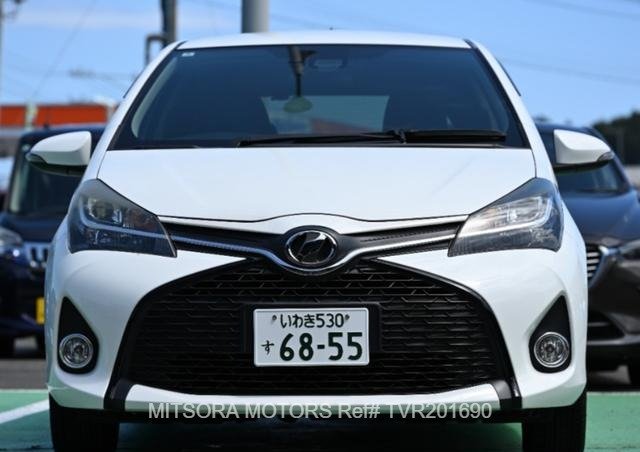 
								2016 TOYOTA VITZ RS full									
