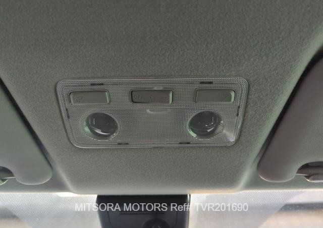 
								2016 TOYOTA VITZ RS full									