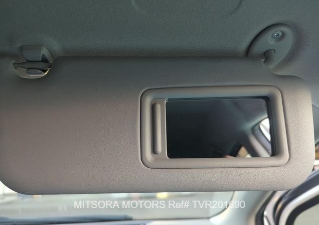 
								2016 TOYOTA VITZ RS full									