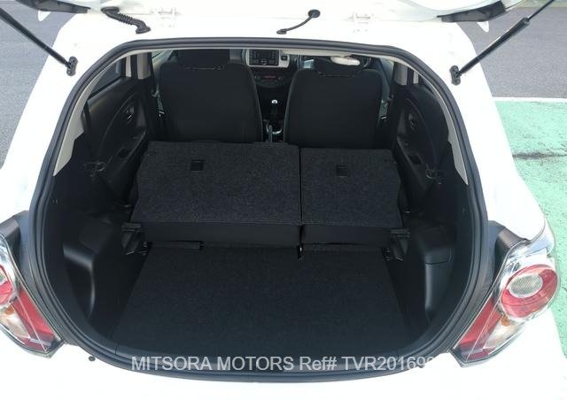 
								2016 TOYOTA VITZ RS full									