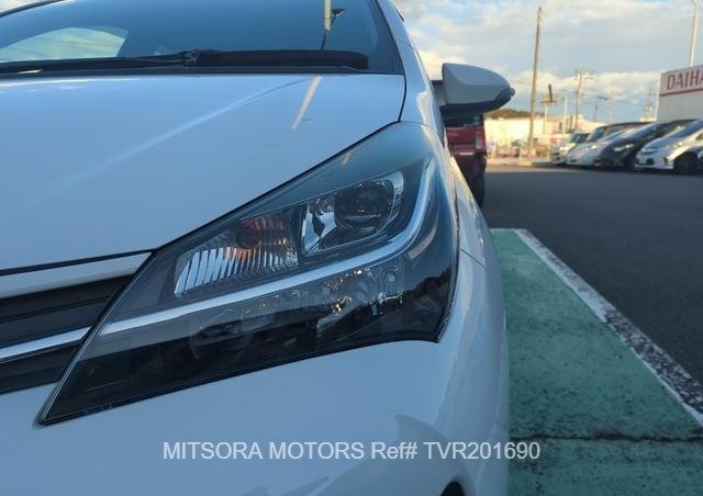 
								2016 TOYOTA VITZ RS full									