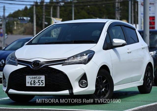 
								2016 TOYOTA VITZ RS full									