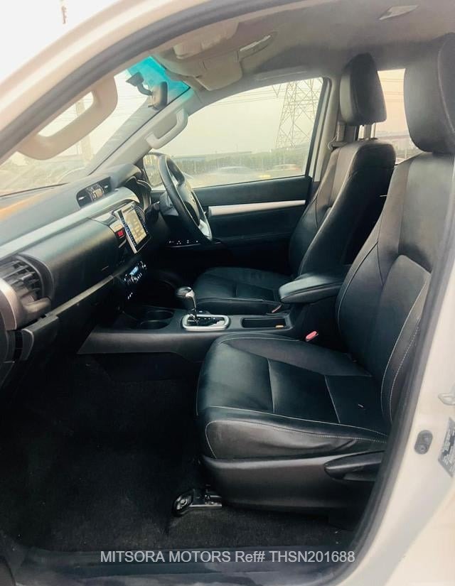 
								2016 TOYOTA HILUX full									
