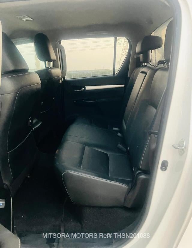 
								2016 TOYOTA HILUX full									