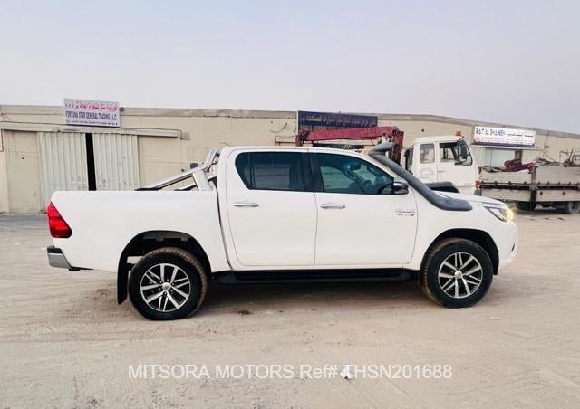 
								2016 TOYOTA HILUX full									