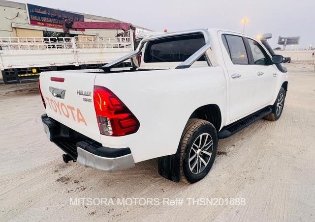 
								2016 TOYOTA HILUX full									