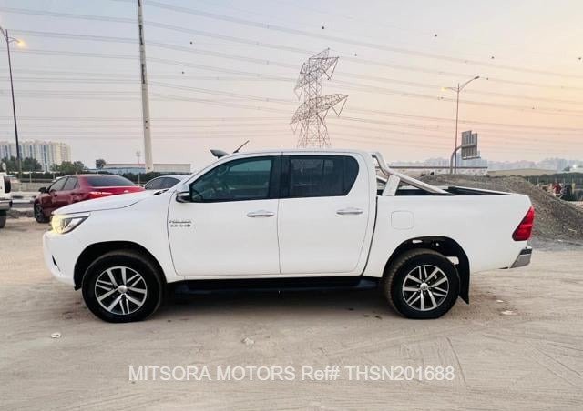 
								2016 TOYOTA HILUX full									