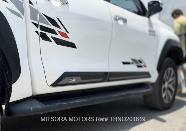 
								2018 TOYOTA HILUX full									