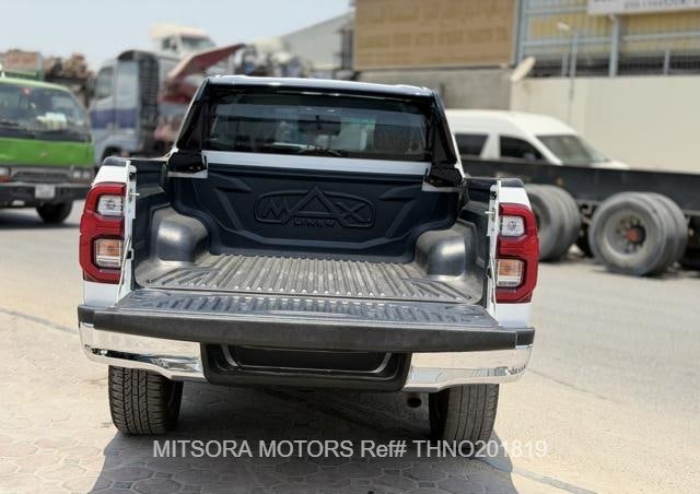 
								2018 TOYOTA HILUX full									