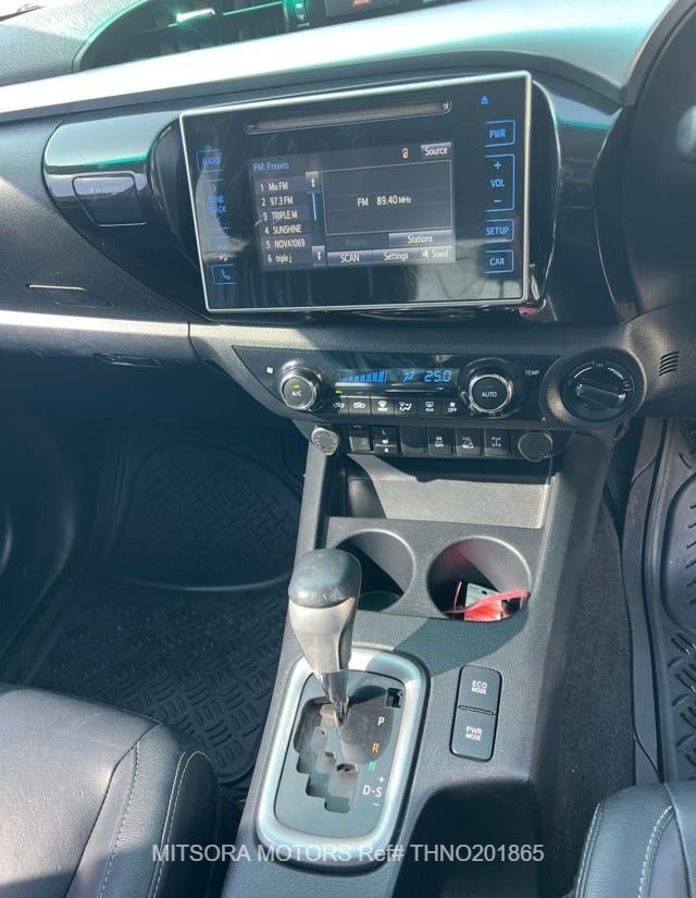 
								2018 TOYOTA HILUX full									