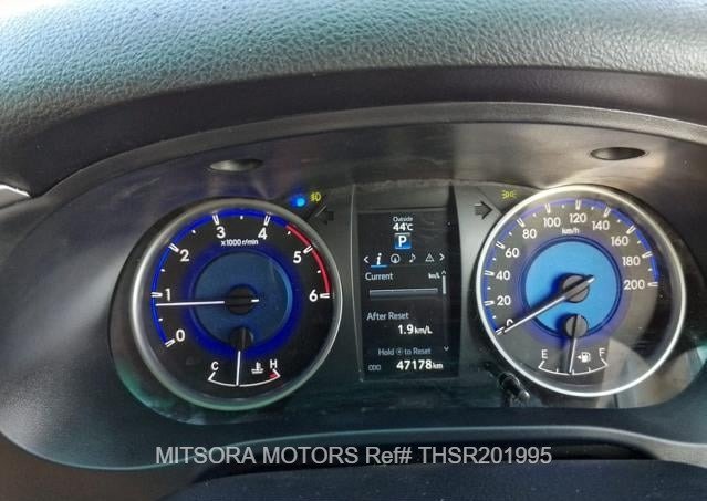 
								2019 TOYOTA HILUX SR5 full									