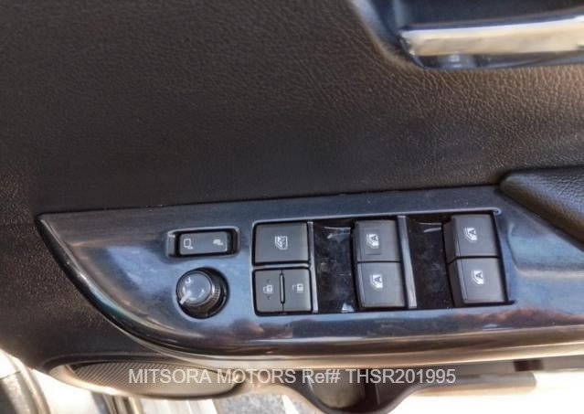 
								2019 TOYOTA HILUX SR5 full									