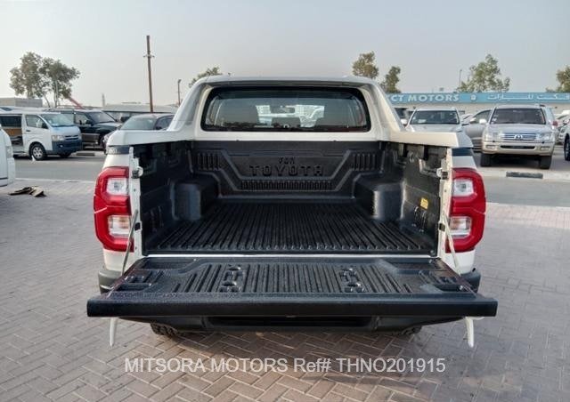 
								2019 TOYOTA HILUX full									