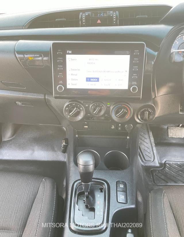 
								2020 TOYOTA HILUX full									
