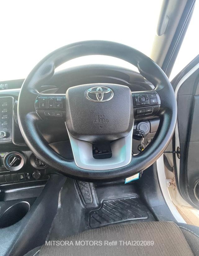 
								2020 TOYOTA HILUX full									