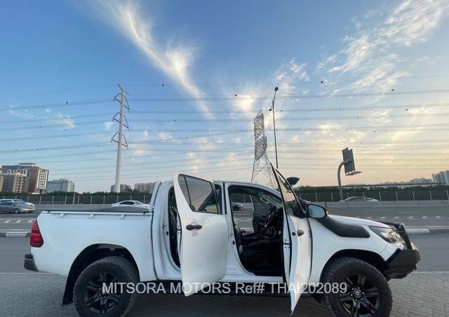 
								2020 TOYOTA HILUX full									