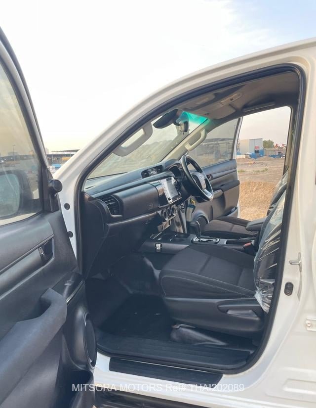 
								2020 TOYOTA HILUX full									
