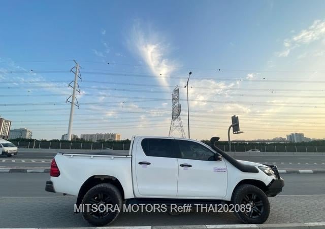 
								2020 TOYOTA HILUX full									