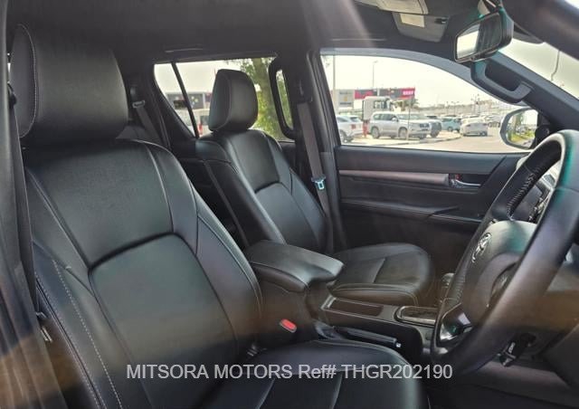 
								2021 TOYOTA HILUX ROGUE | FACE LIFTED | GR KIT full									