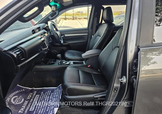 
								2021 TOYOTA HILUX ROGUE | FACE LIFTED | GR KIT full									