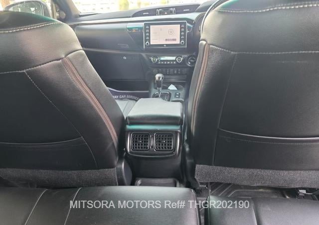 
								2021 TOYOTA HILUX ROGUE | FACE LIFTED | GR KIT full									