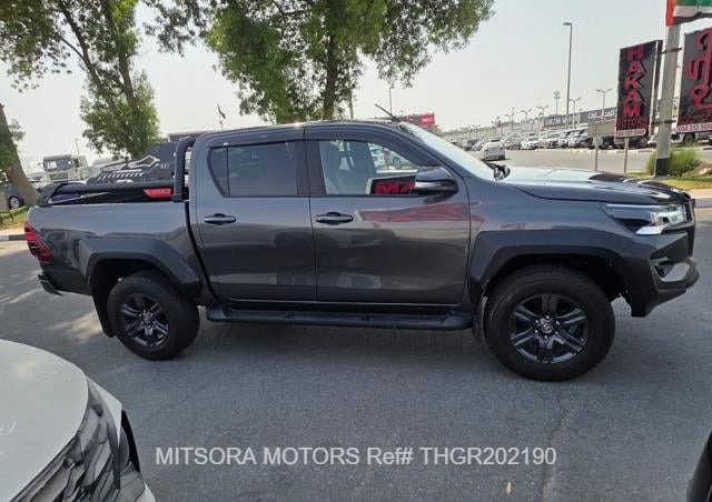 
								2021 TOYOTA HILUX ROGUE | FACE LIFTED | GR KIT full									