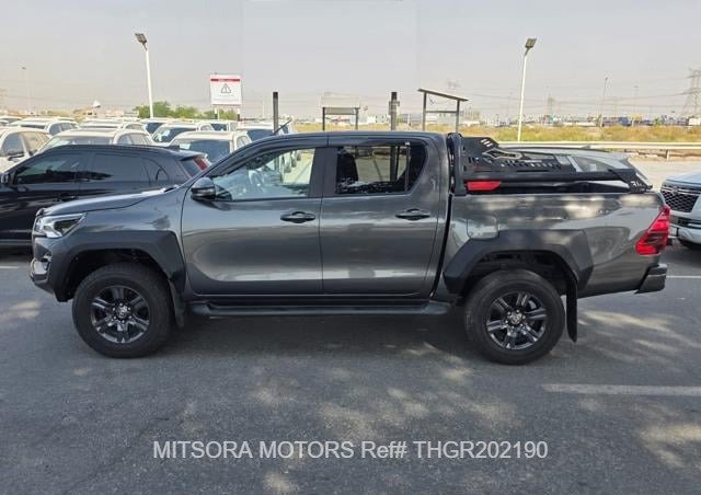 
								2021 TOYOTA HILUX ROGUE | FACE LIFTED | GR KIT full									