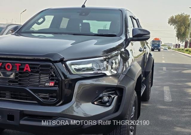 
								2021 TOYOTA HILUX ROGUE | FACE LIFTED | GR KIT full									