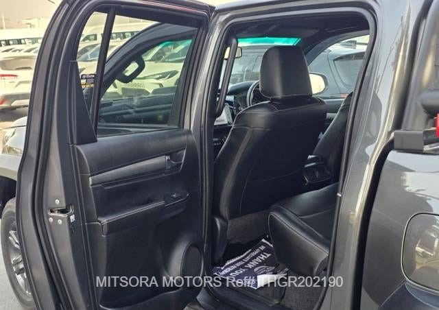 
								2021 TOYOTA HILUX ROGUE | FACE LIFTED | GR KIT full									