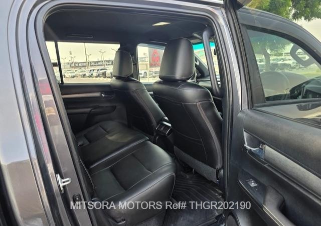 
								2021 TOYOTA HILUX ROGUE | FACE LIFTED | GR KIT full									
