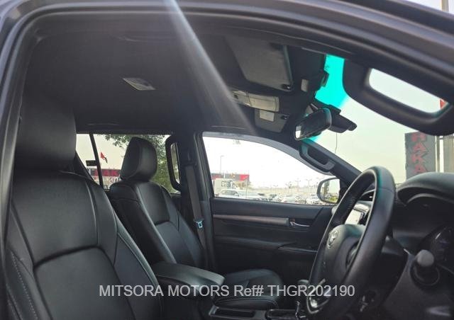 
								2021 TOYOTA HILUX ROGUE | FACE LIFTED | GR KIT full									