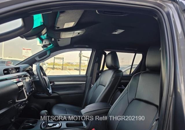 
								2021 TOYOTA HILUX ROGUE | FACE LIFTED | GR KIT full									
