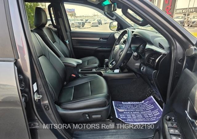 
								2021 TOYOTA HILUX ROGUE | FACE LIFTED | GR KIT full									