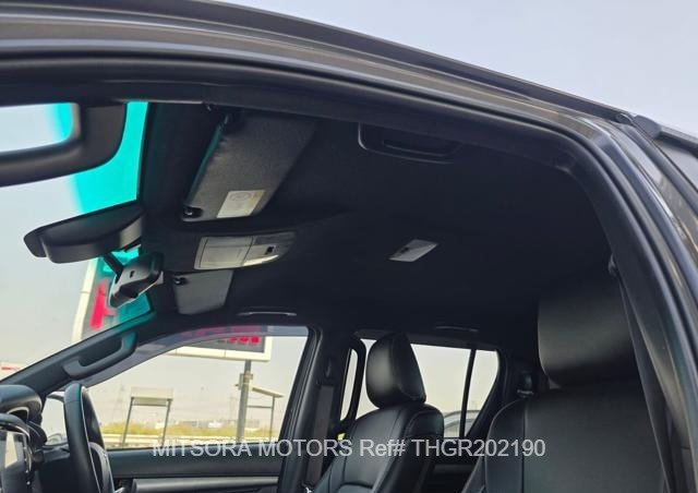 
								2021 TOYOTA HILUX ROGUE | FACE LIFTED | GR KIT full									