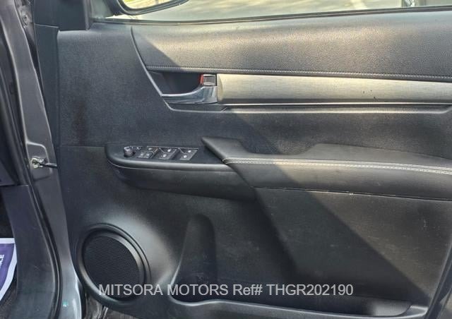 
								2021 TOYOTA HILUX ROGUE | FACE LIFTED | GR KIT full									