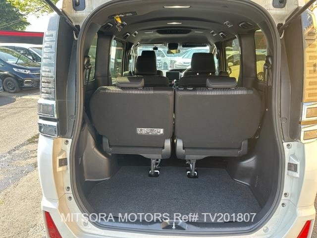 
								2018 TOYOTA VOXY ZS KIRAMEKI full									