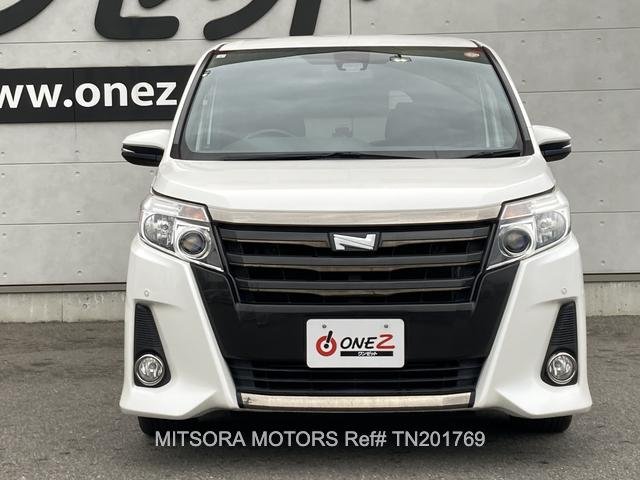 
								2017 TOYOTA NOAH SI WxB full									