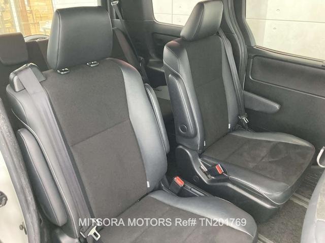 
								2017 TOYOTA NOAH SI WxB full									