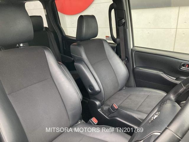 
								2017 TOYOTA NOAH SI WxB full									