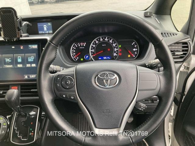 
								2017 TOYOTA NOAH SI WxB full									
