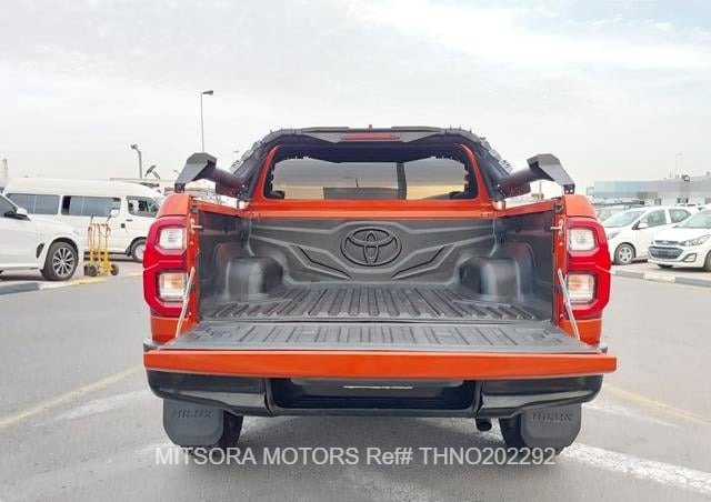 
								2022 TOYOTA HILUX full									